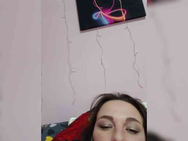 Naomi-milf webcam