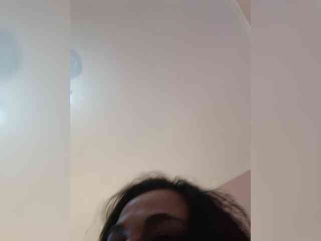 Naomi-milf webcam