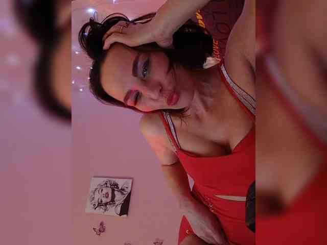 Naomi-milf webcam