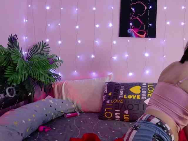 Naomi-milf webcam