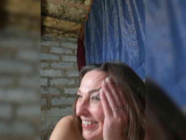 Naomi-milf webcam