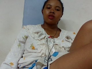 Juliah1a's Live Webcam