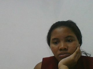 Juliah1a's Live Webcam