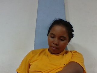 Juliah1a's Live Webcam
