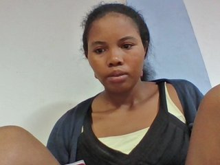 Juliah1a's Live Webcam