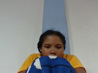 Juliah1a's Live Webcam