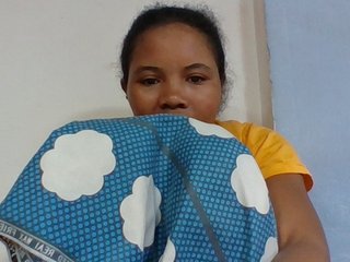 Juliah1a's Live Webcam