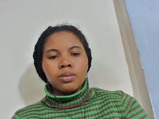 Juliah1a's Live Webcam