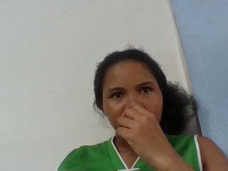 Juliah1a's Live Webcam