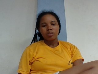 Juliah1a's Live Webcam