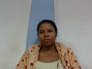 Juliah1a's Live Webcam
