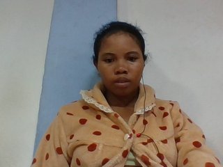 Juliah1a's Live Webcam