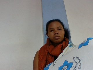 Juliah1a's Live Webcam