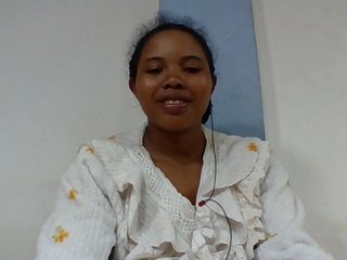 Juliah1a's Live Webcam