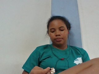 Juliah1a's Live Webcam