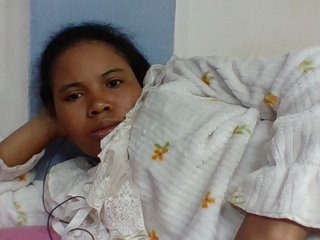 Juliah1a's Live Webcam