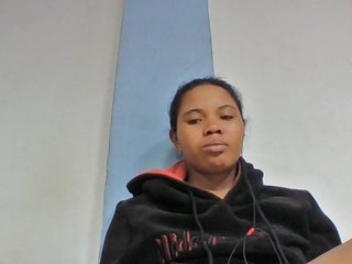 Juliah1a's Live Webcam