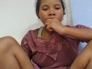 Juliah1a's Live Webcam