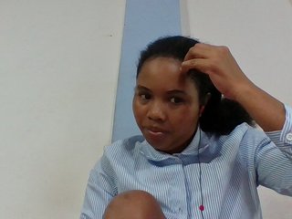 Juliah1a's Live Webcam