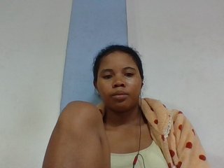 Juliah1a's Live Webcam