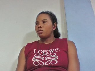 Juliah1a's Live Webcam