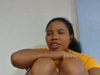 Juliah1a's Live Webcam