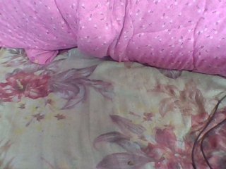 Juliah1a's Live Webcam