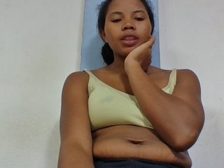 Juliah1a's Live Webcam
