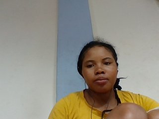 Juliah1a's Live Webcam