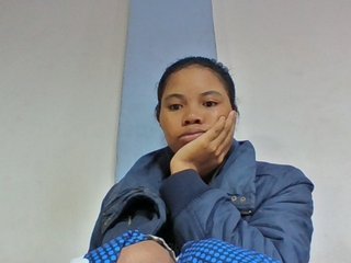 Juliah1a's Live Webcam