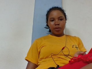 Juliah1a's Live Webcam