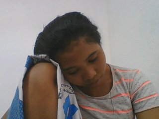Juliah1a's Live Webcam