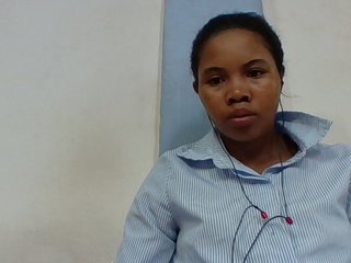 Juliah1a's Live Webcam