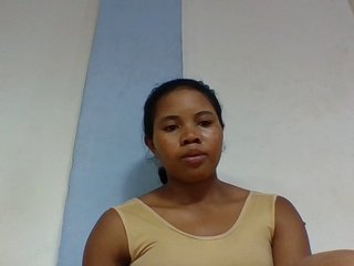 Juliah1a's Live Webcam
