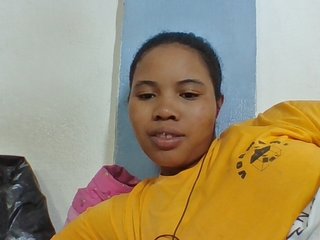 Juliah1a's Live Webcam