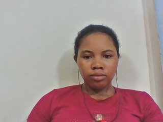 Juliah1a's Live Webcam