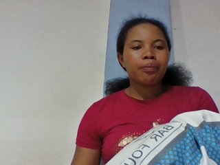 Juliah1a's Live Webcam
