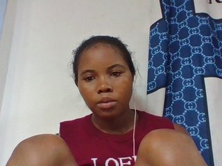 Juliah1a's Live Webcam