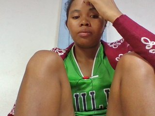 Juliah1a's Live Webcam
