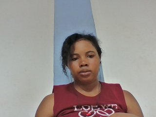 Juliah1a's Live Webcam
