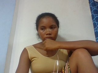 Juliah1a's Live Webcam