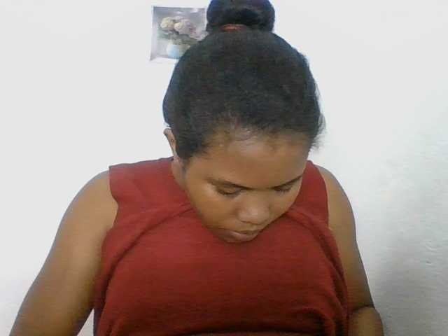 Juliah1a live cam on BongaCams