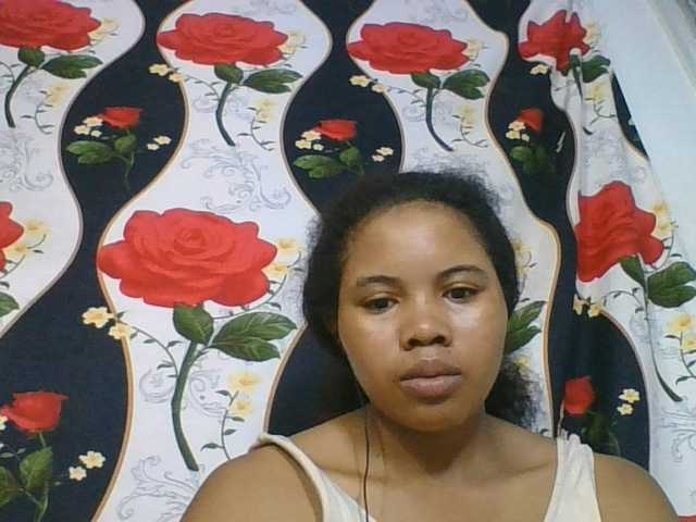 Juliah1a live cam on BongaCams