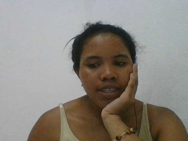 Juliah1a live cam on BongaCams