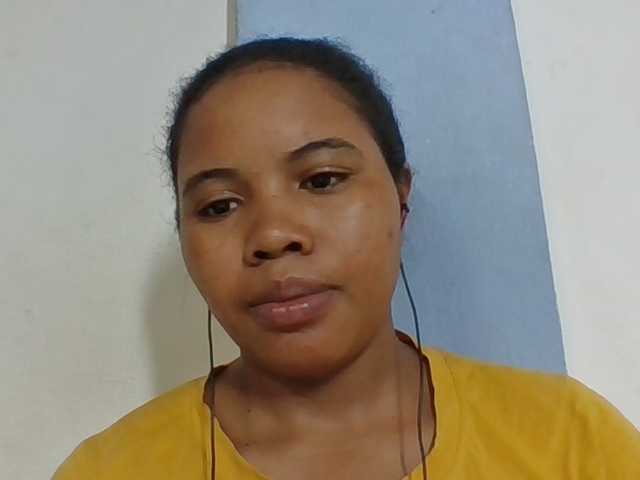 Juliah1a live cam on BongaCams