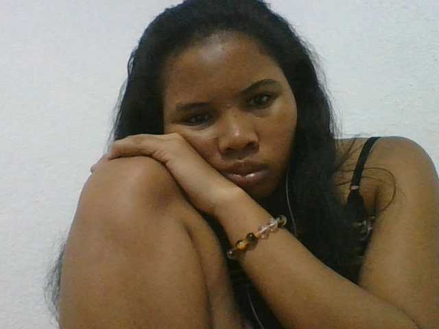 Juliah1a live cam on BongaCams