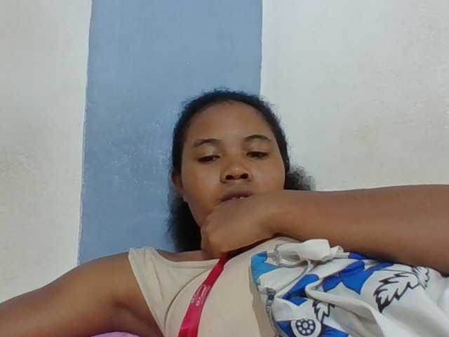 Juliah1a live cam on BongaCams