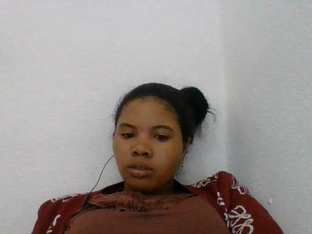 Juliah1a live cam on BongaCams