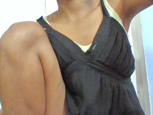 Juliah1a live cam on BongaCams