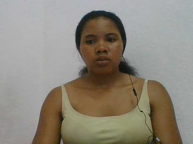 Juliah1a live cam on BongaCams